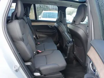 VOLVO XC90 Plus Bright T8 AWD Plug-in hybrid PANO HUD