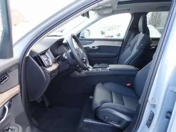 VOLVO XC90 Plus Bright T8 AWD Plug-in hybrid PANO HUD