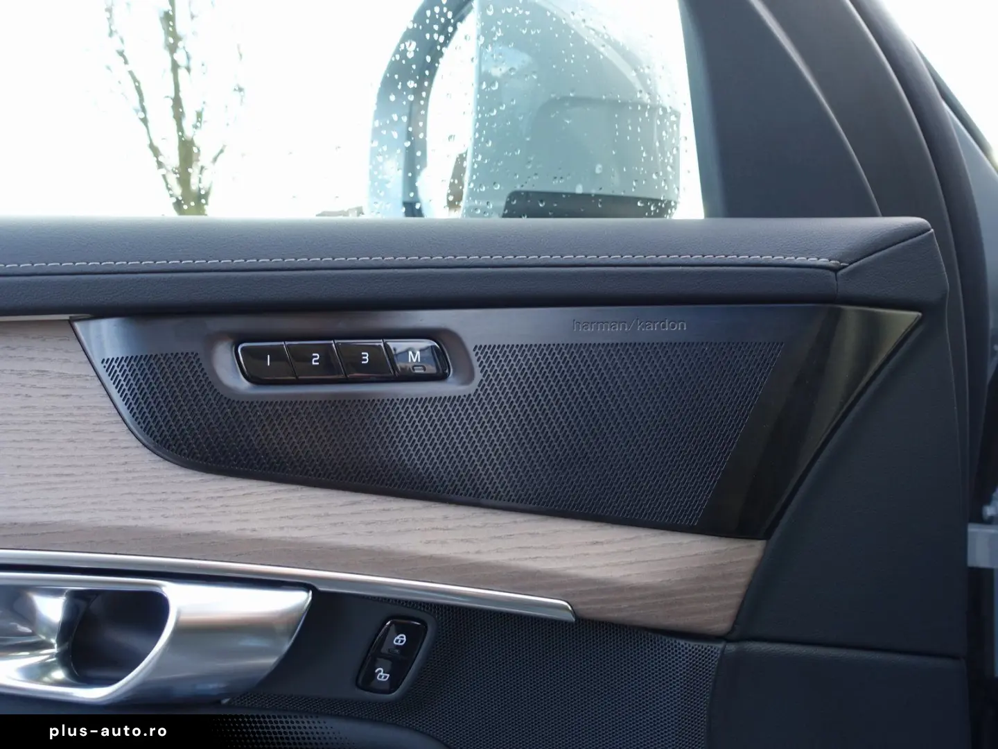 VOLVO XC90 Plus Bright T8 AWD Plug-in hybrid PANO HUD