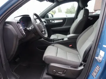 VOLVO XC40 Plus B3 Dark 360  H&K Carplay Memory BLIS