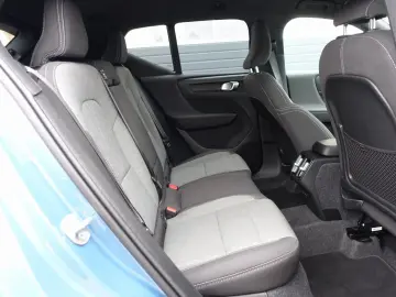 VOLVO XC40 Plus B3 Dark 360  H&K Carplay Memory BLIS