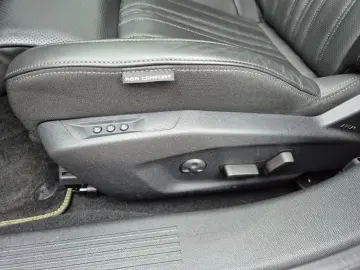 PEUGEOT 408 GT Hybrid 180 EAT8 LEDER FOCAL 360 CAM LED