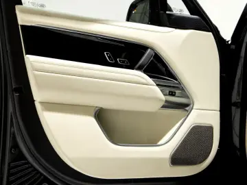 Land Rover Range Rover P550e PHEV Autobiography L460