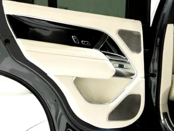 Land Rover Range Rover P550e PHEV Autobiography L460