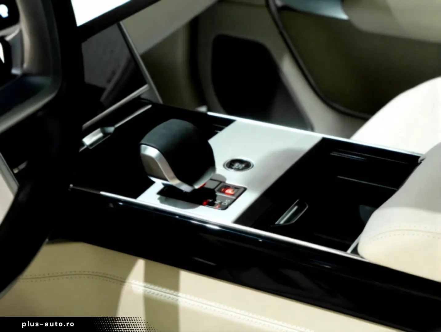 Land Rover Range Rover P550e PHEV Autobiography L460