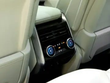 Land Rover Range Rover P550e PHEV Autobiography L460