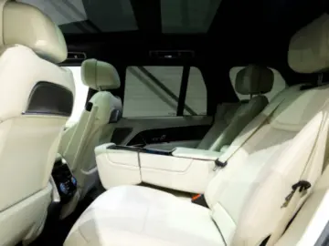 Land Rover Range Rover P550e PHEV Autobiography L460