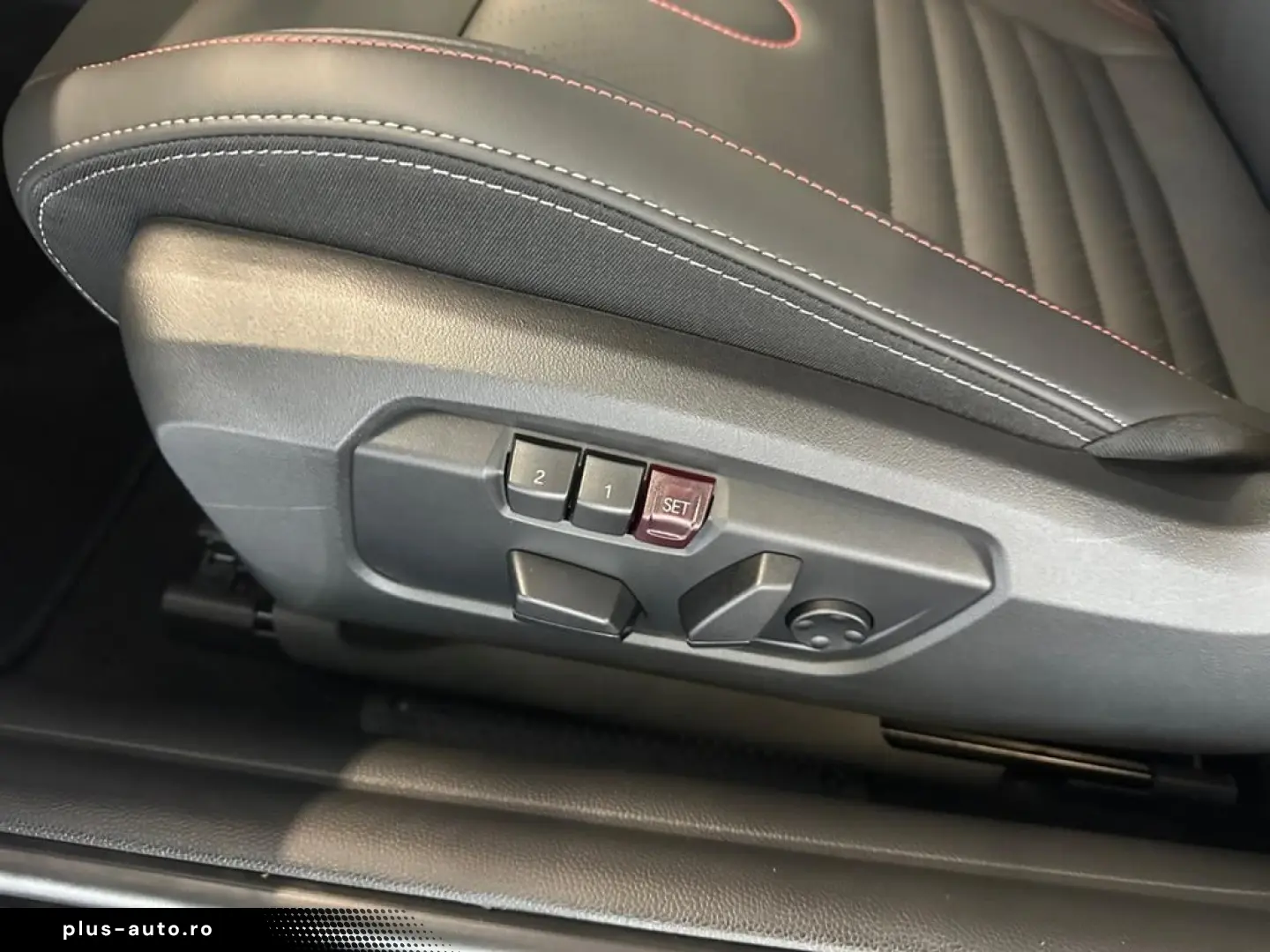 MINI Cooper S JCW Trim Paket XL Navi HuD H K Pano