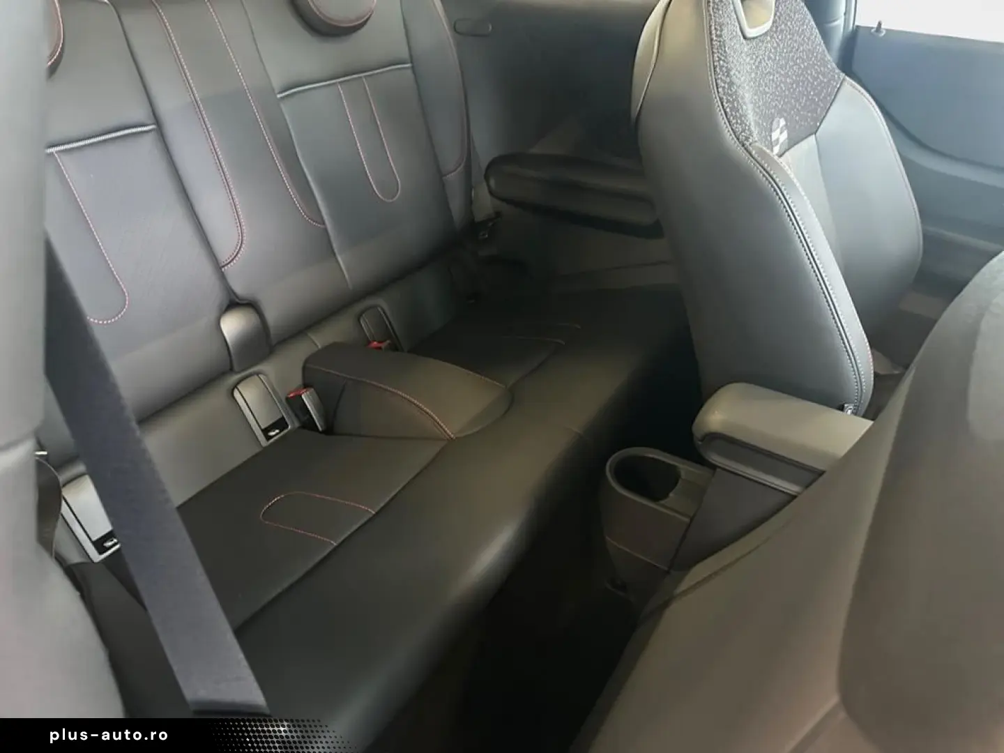 MINI Cooper S JCW Trim Paket XL Navi HuD H K Pano