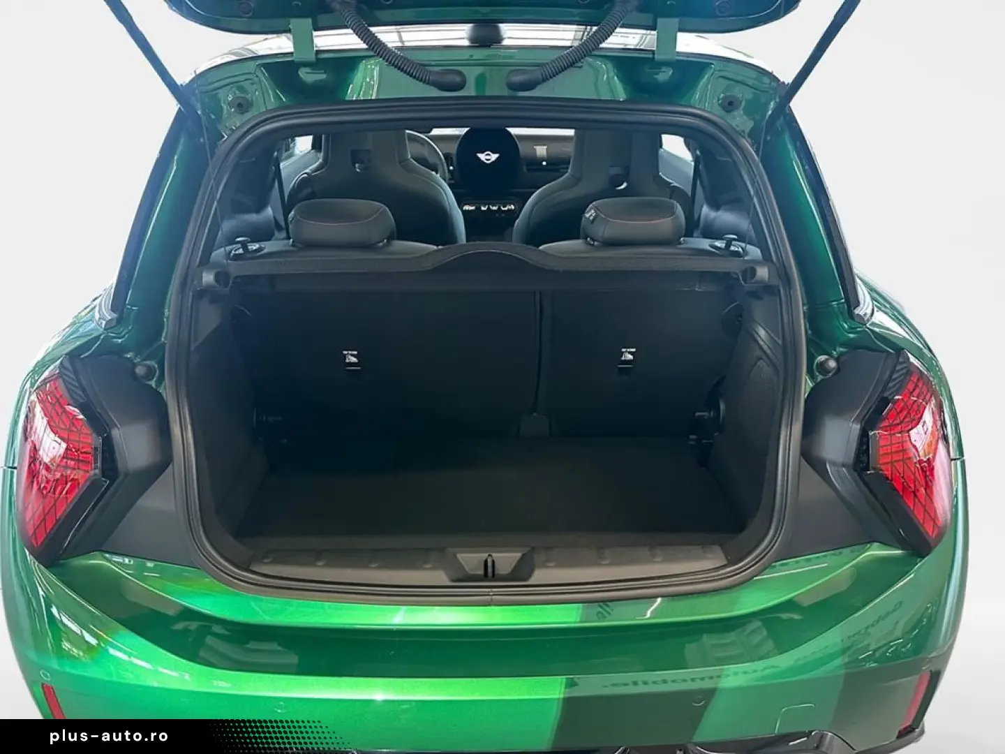 MINI Cooper S JCW Trim Paket XL Navi HuD H K Pano