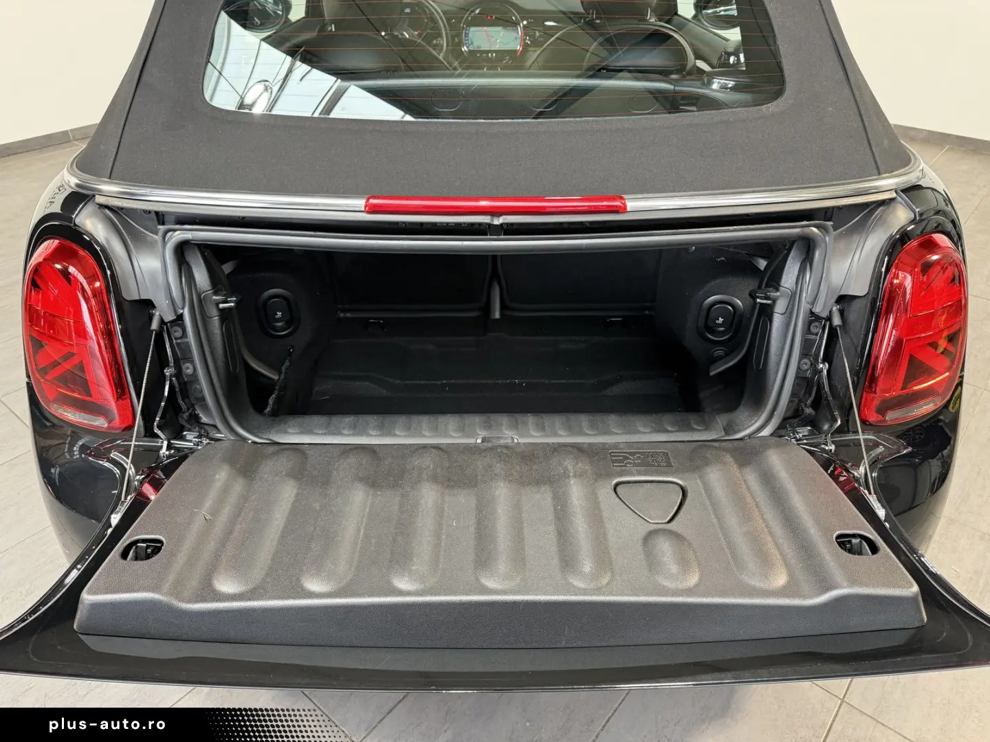 MINI John Cooper Works Cabrio NAV LED H&K 18ZO KAMERA