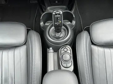 MINI Cooper S Classic Trim NAV LED PANO KAMERA HEADUP