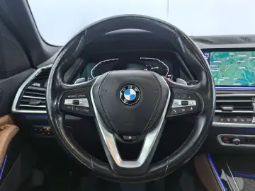 BMW X5 xDrive40i (2019)