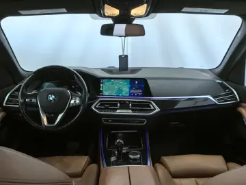 BMW X5 xDrive40i (2019)