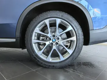 BMW X5 xDrive40i (2019)