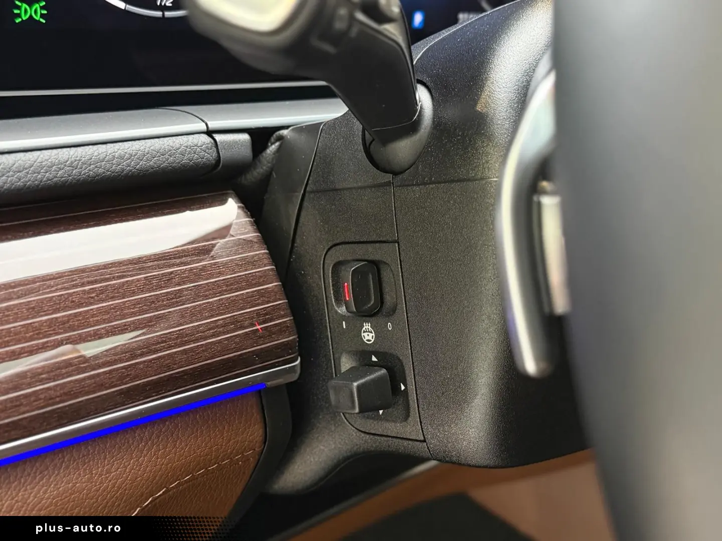 MERCEDES-BENZ GLE 400 e 4M AMG PremiumPlus Pano HuD Luftf