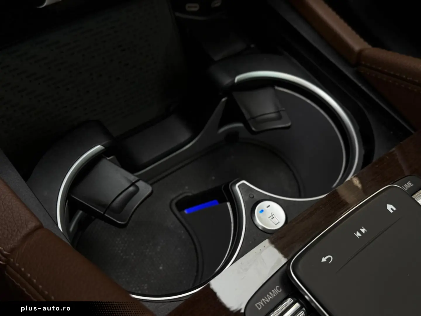 MERCEDES-BENZ GLE 400 e 4M AMG PremiumPlus Pano HuD Luftf