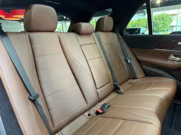 MERCEDES-BENZ GLE 400 e 4M AMG PremiumPlus Pano HuD Luftf