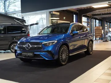 MERCEDES-BENZ GLC 220 d 4M AMG Line Vielspeiche Panorama AHK