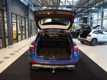 MERCEDES-BENZ GLC 220 d 4M AMG Line Vielspeiche Panorama AHK