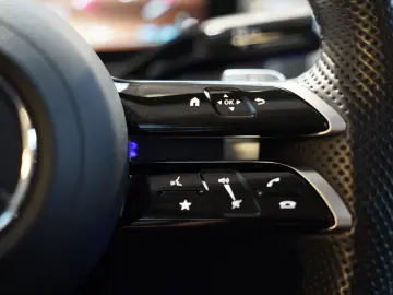 MERCEDES-BENZ GLC 220 d 4M AMG Line Vielspeiche Panorama AHK