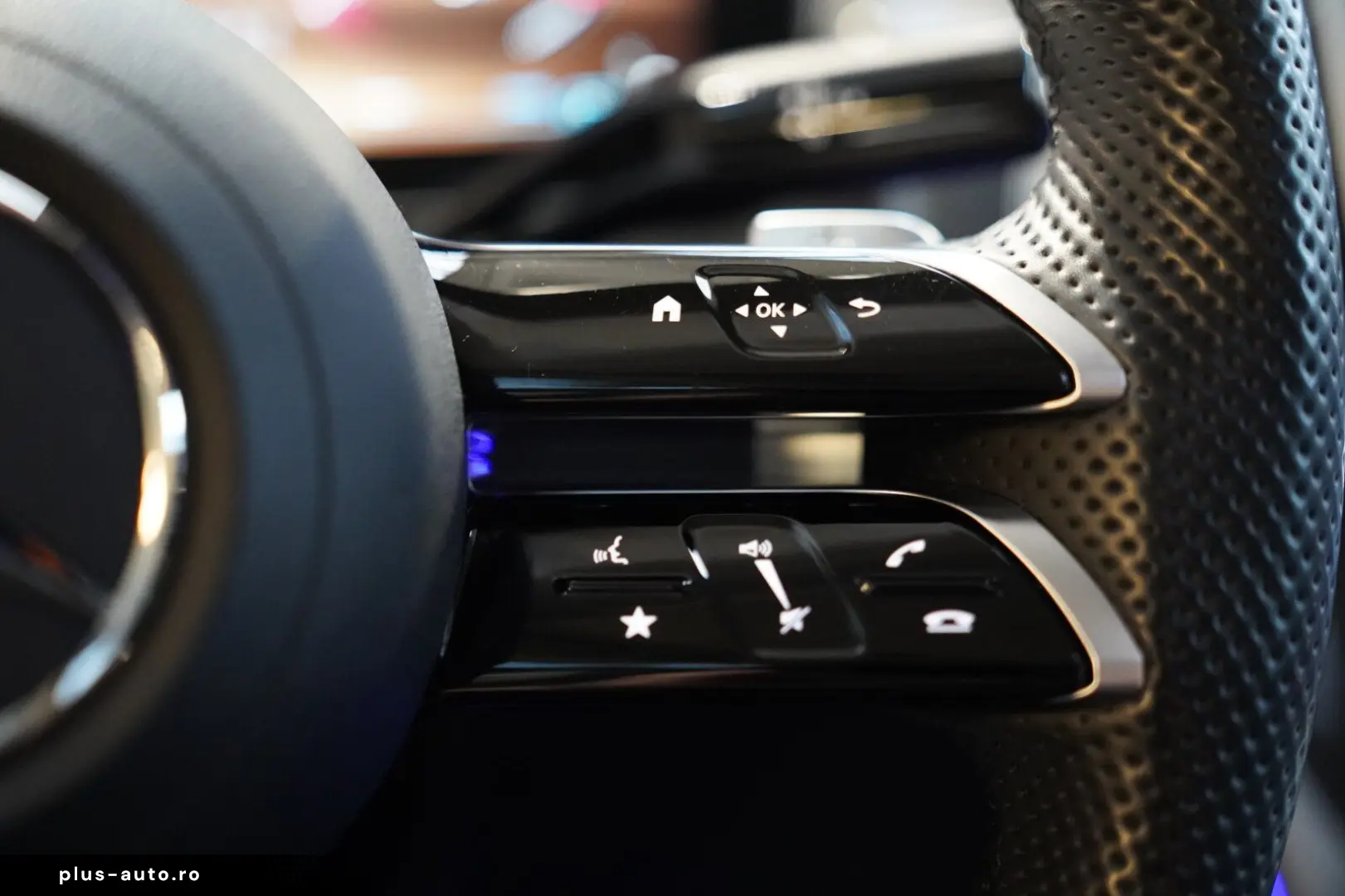 MERCEDES-BENZ GLC 220 d 4M AMG Line Vielspeiche Panorama AHK