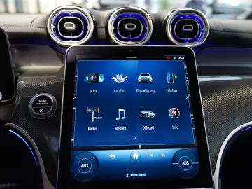 MERCEDES-BENZ GLC 220 d 4M AMG Line Vielspeiche Panorama AHK