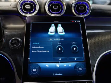 MERCEDES-BENZ GLC 220 d 4M AMG Line Vielspeiche Panorama AHK