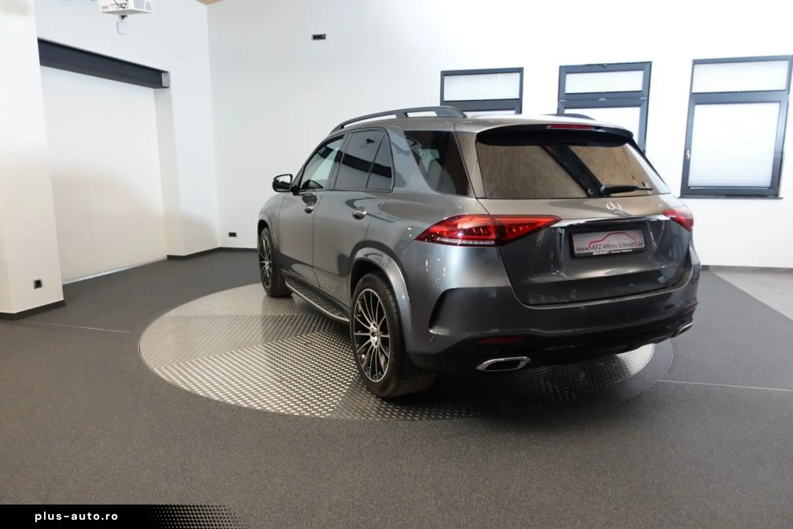 MERCEDES-BENZ GLE 450 4Matic Pano AMG Standh. 21  360