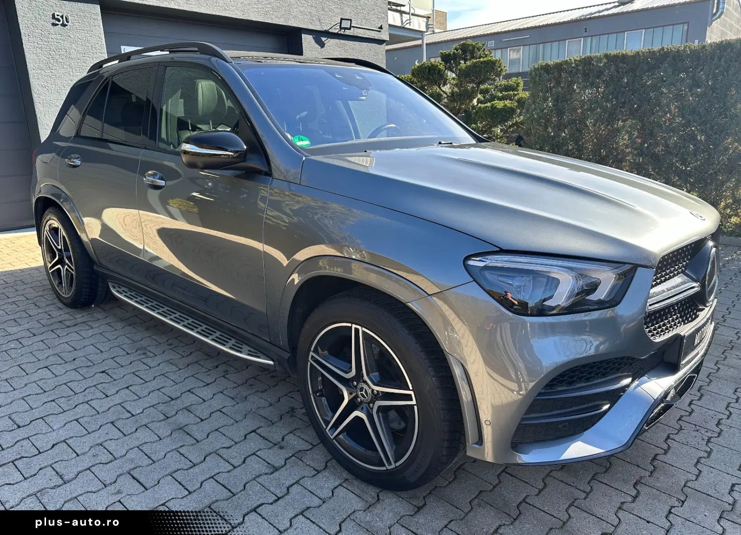 MERCEDES-BENZ GLE400D PANO DISTR BURM 7-SITZER AMG-LINE