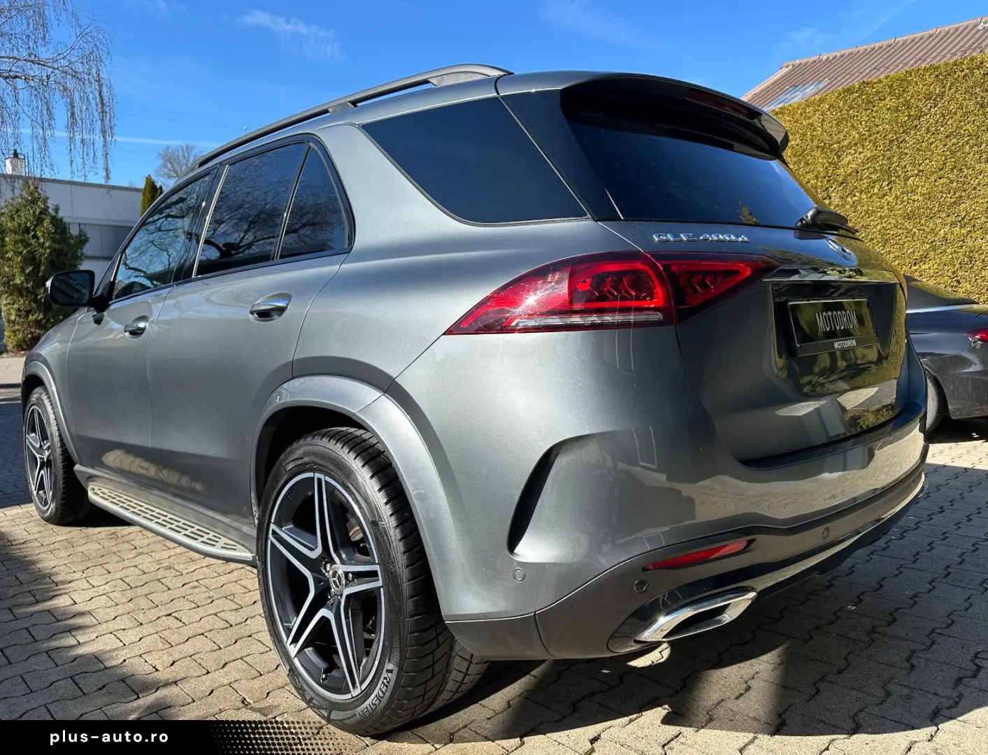 MERCEDES-BENZ GLE400D PANO DISTR BURM 7-SITZER AMG-LINE