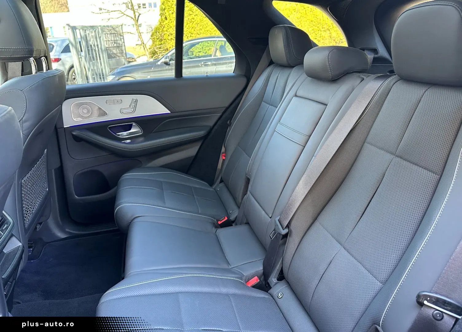 MERCEDES-BENZ GLE400D PANO DISTR BURM 7-SITZER AMG-LINE