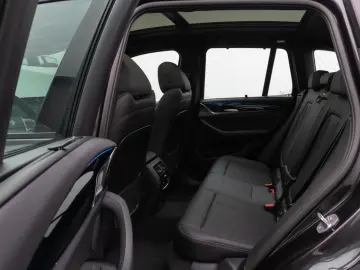 BMW X3 xD30e M Sport Panorama 360  HUD DAB HiFi AHK