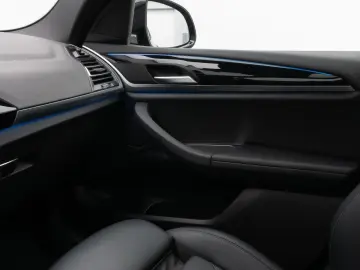 BMW X3 xD30e M Sport Panorama 360  HUD DAB HiFi AHK