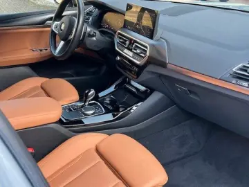 BMW X3 xDrive30d M-Sportpaket Glasdach AHK Harman Ka