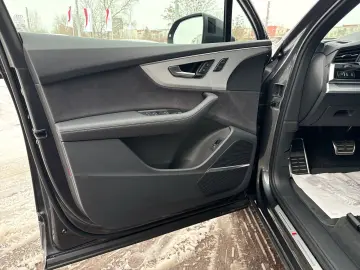 AUDI Q7 50 TDI qu S line MATRIX PANO STANDHZG B&O AHK