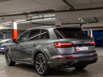 AUDI Q7 50TDI quattro competition plus Laser Pano AHK