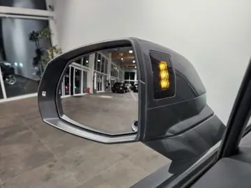 AUDI Q7 50 TDI S Line Black 7Sitz Pano Matrix Facelif