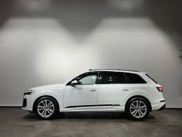 AUDI Q7 50 TDI S Line Black 7Sitz Pano Matrix Facelif