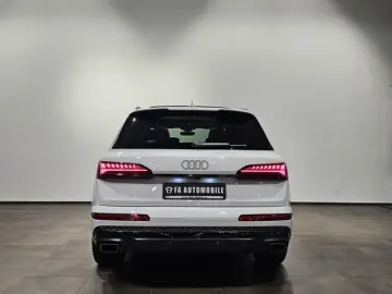 AUDI Q7 50 TDI S Line Black 7Sitz Pano Matrix Facelif