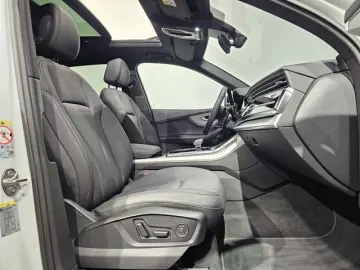 AUDI Q7 50 TDI S Line Black 7Sitz Pano Matrix Facelif