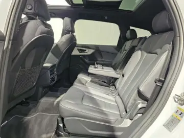 AUDI Q7 50 TDI S Line Black 7Sitz Pano Matrix Facelif