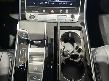 AUDI Q7 50 TDI S Line Black 7Sitz Pano Matrix Facelif