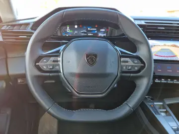 PEUGEOT 408 PHEV 180 Allure e-AT LED Navi Kamera 360 SHZ