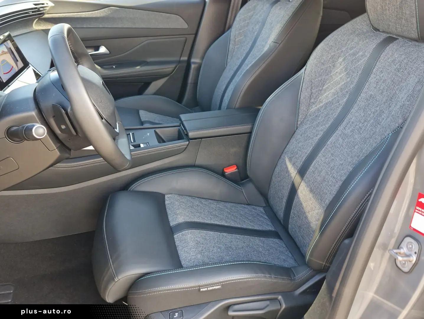 PEUGEOT 408 PHEV 180 Allure e-AT LED Navi Kamera 360 SHZ