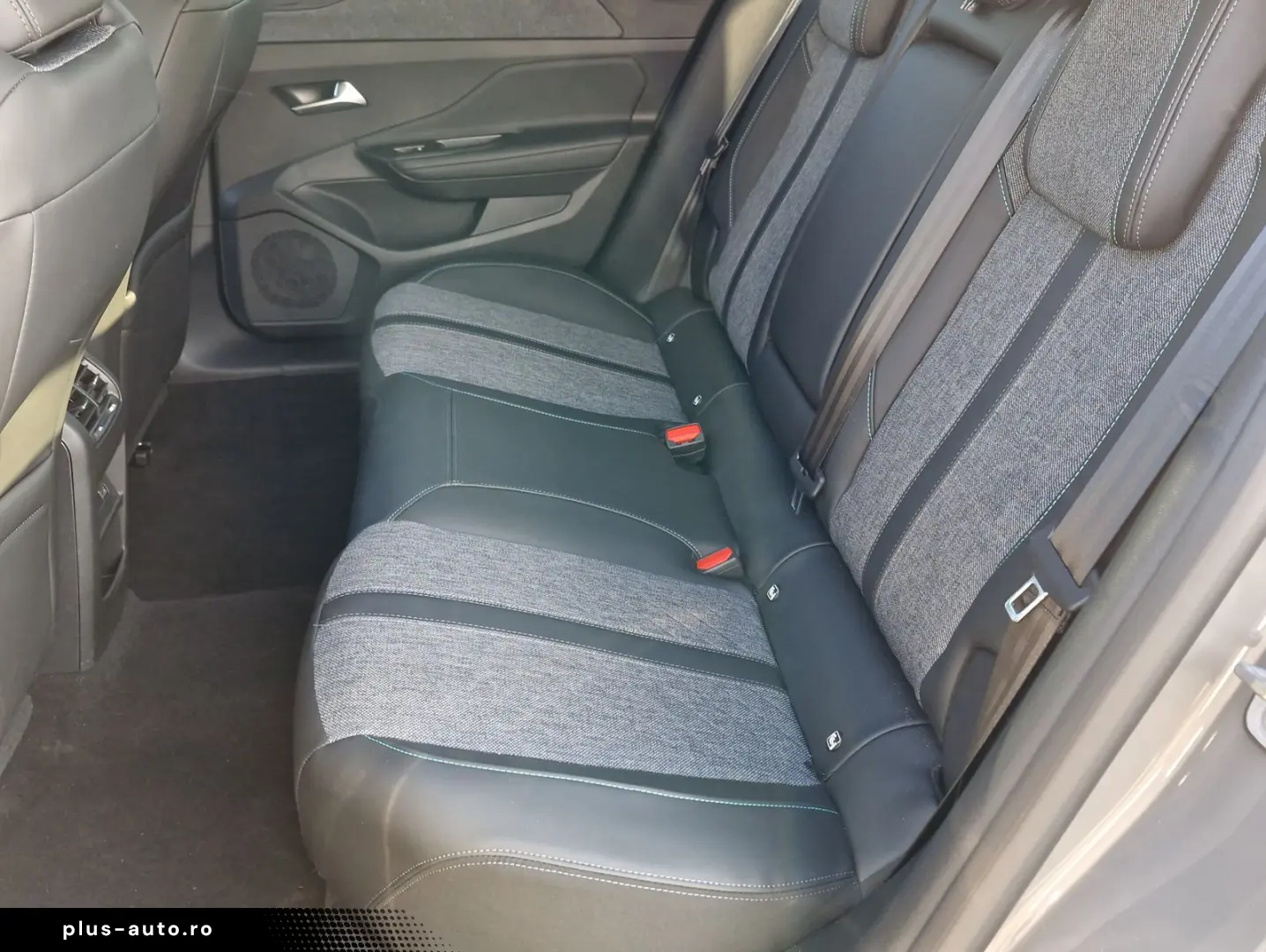 PEUGEOT 408 PHEV 180 Allure e-AT LED Navi Kamera 360 SHZ