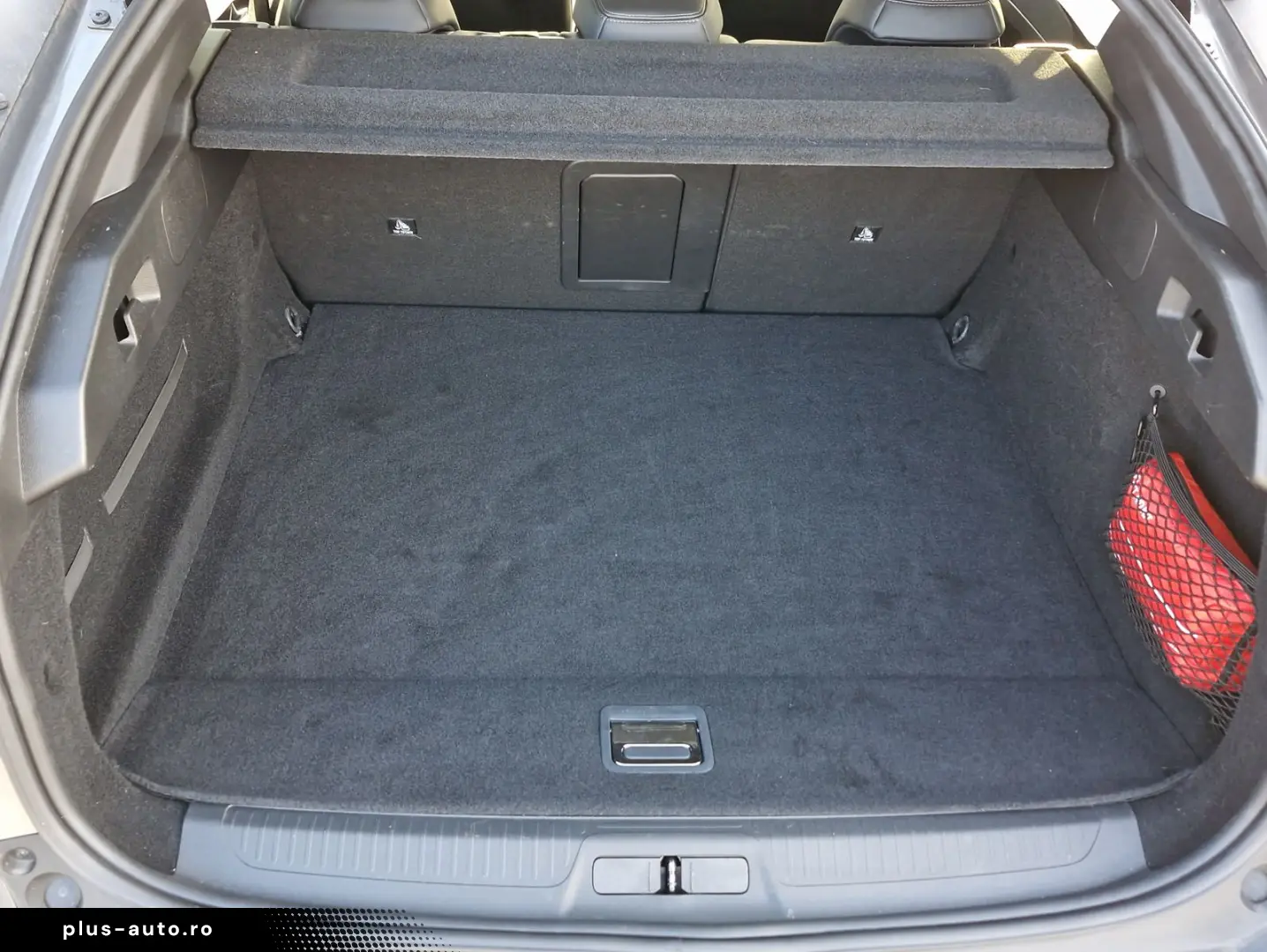 PEUGEOT 408 PHEV 180 Allure e-AT LED Navi Kamera 360 SHZ