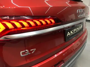 AUDI Q7 50 TDI quattro S line  1. HAND BANG&OLUFSEN