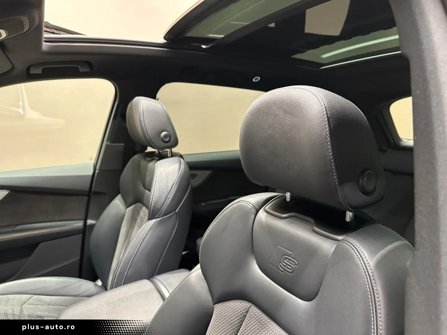 AUDI Q7 50 TDI quattro S line  1. HAND BANG&OLUFSEN