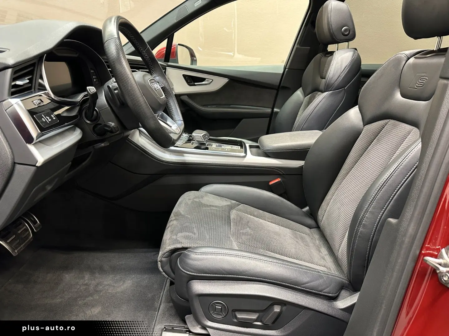 AUDI Q7 50 TDI quattro S line  1. HAND BANG&OLUFSEN